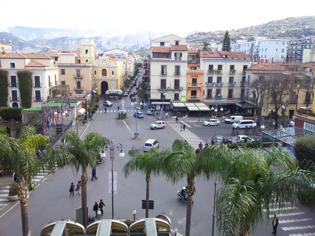 Hotel La Casa Dell'Orologio - Main Square Sorrent Exterior foto